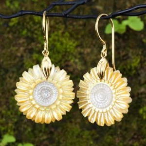 Flower Earrings Mother-of-Pearl & Vermeil Gold-plating on Sterling Silver 4.82 g - Picture 1 of 12