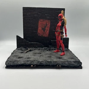 Marvel Legends Custom Platform & Wall Diorama Stand 1/12 Scale Painted - Bild 1 von 8