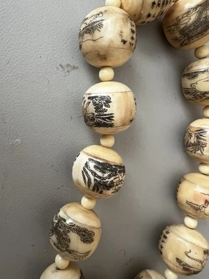 Collar amuleto estatua talla templo antiguo de China Foto 1 de 3