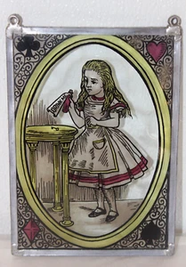 Vintage 60er Jahre 5x7 Alice im Wunderland "Drink Me" Sonnenfänger Buntglas RAR - Bild 1 von 9