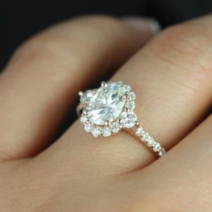 GIA Certified Oval Shape Diamond 2.70 Carat Engagement Ring 18k Rose Gold - Picture 1 of 1