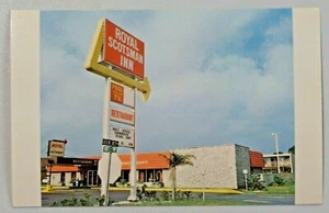 Royal Scotsman Inn New Port Richey Florida US 19 Vintage Chrome Postcard 8179 - Picture 1 of 2