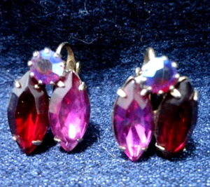 Vintage Clip Earrings Marquise Cut Rose Color Rhinestones Gold Tone Setting - Picture 1 of 4