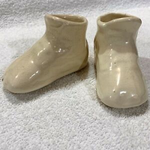 2 Vintage Antyczne ręcznie robione botki dziecięce Rzeźba Ceramiczne buty do pokoju dziecięcego Wazon Sadzarka