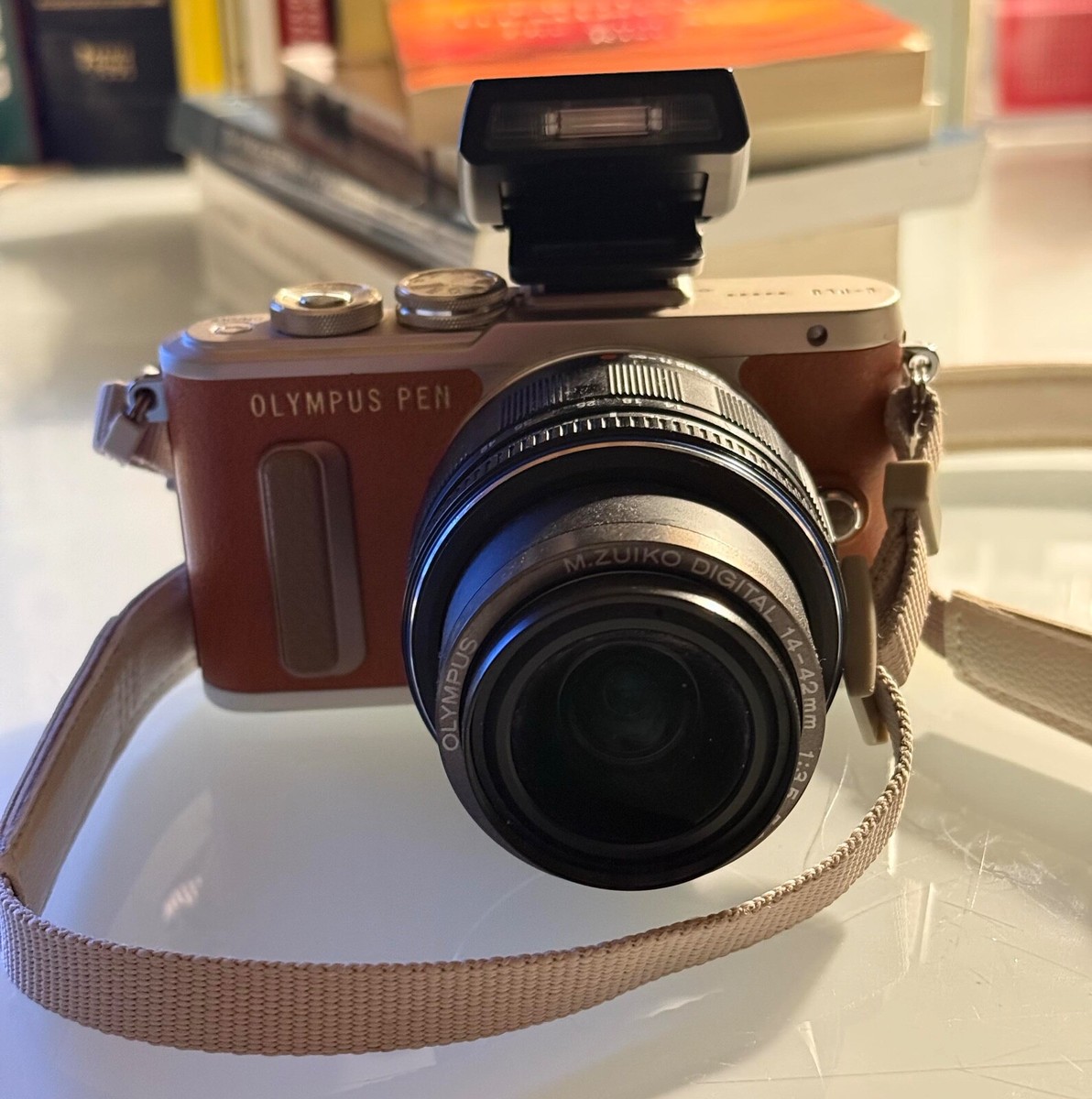 Olympus PEN E-PL8 Mirrorless Interchangeable Lens Digital Olympus PEN E-PL8 Mirrorless Interchangeable Lens Digital