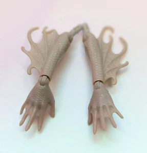 Monster High Peri and Pearl Serpentine Gran Muñeca de Arrecife Aterrador Piezas de Brazo de Mano - Imagen 1 de 4