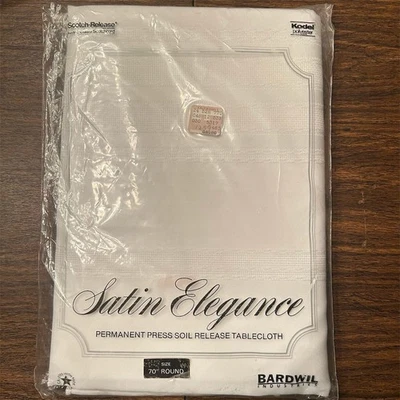 Mantel blanco redondo Bardwil Satin Elegance 70" vintage nuevo con etiquetas hecho en EE. UU. Foto 1 de 4