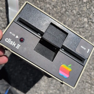 Apple Disk II 5.25” Floppy Drive 1- A2M0003  UNTESTED - Image 1 of 4