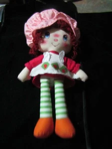 2016 Strawberry Shortcake Soft Doll - Picture 1 of 5