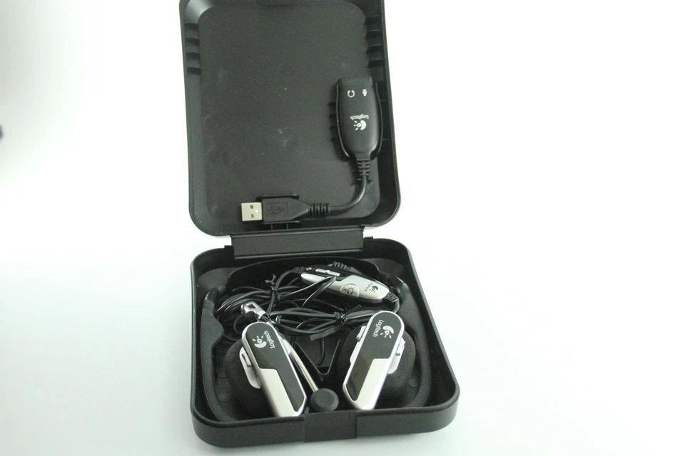 Logitech Premium Notebook Headset (980445-0403) - Image 1 of 1