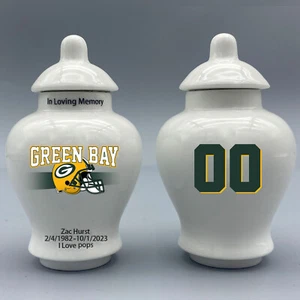 Mini urna de cerámica para tema de fútbol americano Green Bay Packers, texto y número personalizados - Imagen 1 de 5