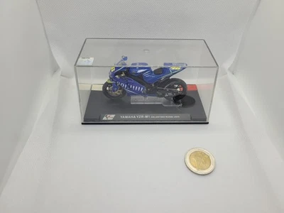 Modellino Moto Yamaha YZR-M1 2004 Valentino Rossi  - 1:24 MOTO GP COLLECTION - Immagine 1 di 3