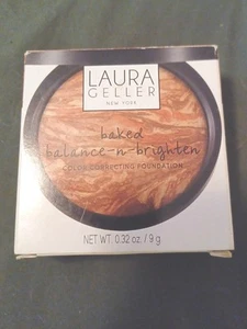 BASE CORRECTORA DE COLOR LAURA GELLER BAKED BALANCE, TONO PROFUNDO, NUEVA EN CAJA - Imagen 1 de 3