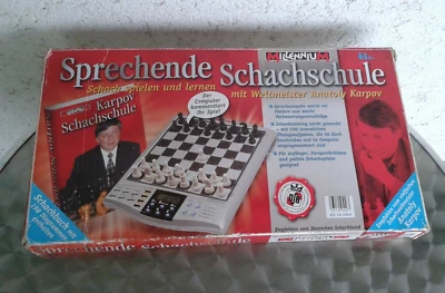 Millennium Sprechende Schachschule Anatoly Karpov Schachspiel Brettspiel - Bild 1 von 4