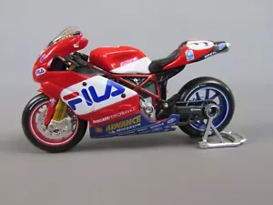 B371 Maisto Ducati 999 F03 Moto Race #11 Laconi Superbike 2003 Fila Red 1:18 - Picture 1 of 14
