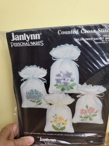 Janlynn Wildflower Bolsa Bolsas Punto de Cruz Kit 50-869 NUEVO - Imagen 1 de 10
