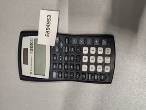 Texas Instruments TI-30X IIS wissenschaftlicher Taschenrechner - gebraucht, funktionsfähig - Bild 1 von 3