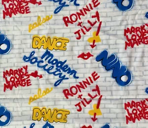 3 Yds 80s Vintage Graffiti Mattone Parete Tessuto Primario Rosso Giallo Blu Break Dance - Foto 1 di 6