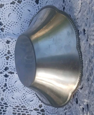 Tigela de servir floral vintage Alessi Itália aço inoxidável 8,25 polegadas de diâmetro - Imagem 1 de 4