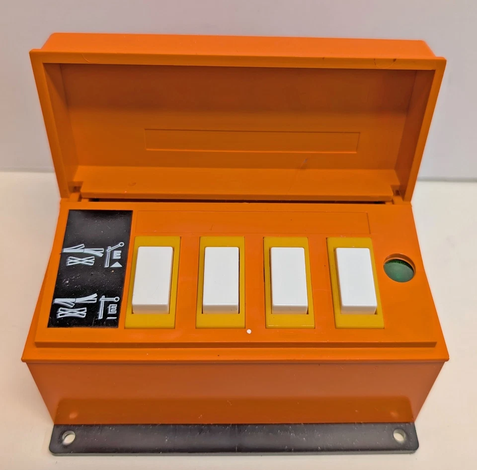 G-Gauge, LGB 5075N Caja de Control (Momentary-On) con OB, Pegatinas e Instrucciones Foto 1 de 4