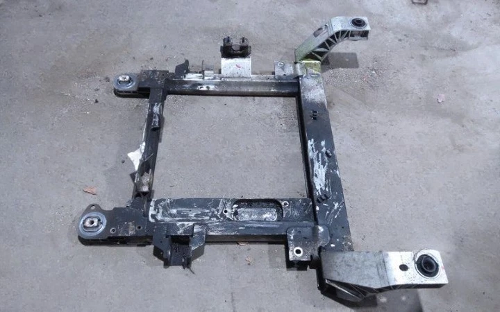 2006-2011 Chevy Impala Monte Carlo FRONT SubFrame Crossmember Cradle Foto 1 de 4