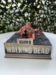 The Walking Dead Season 5 Limited Edition with Blu-Ray Like New Collectors - Picture 1 of 10