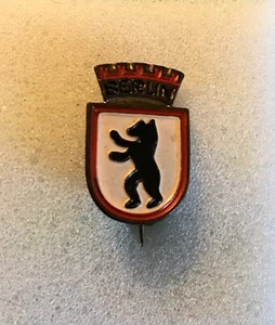 Original Vintage Lapel Badge Coat of arms of Berlin Bear. - Picture 1 of 3