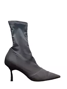 Yeezy Season 8 Graphite Gray Cement Boot Kitten Heels Bootie Size 35 5 - Picture 1 of 8