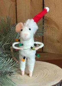 Santa Needle Felted Mouse - Christmas mouse ornament with Christmas lights Santa - Picture 1 of 1