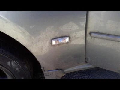 Used Side Marker Light Assembly fits: 2006 Infiniti M35 Side Marker fender mount - Image 1 of 4