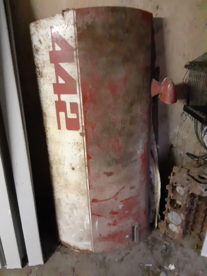 1976 Oldsmobile 442 Cutlass Supreme CS Driver's Side Door Left SURVIVOR COMPLETE - Image 1 of 4