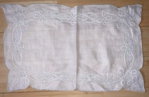 Kleiner Tischläufer Tischset Vintage handgestickt Cutwork feine Baumwolle Rasen - Bild 1 von 4