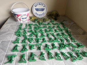 Bucket O Soldiers Toy Story Disney Pixar Thinkway Toys 72 in Tub - Picture 1 of 10