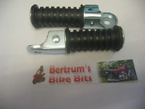 Rear Footrests Round bolt on as fitted to Yamaha RD250 LC RD350LC RD 250 450 LC - Picture 1 of 1