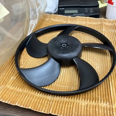 NOS OEM 00-04 MOPAR CHRYSLER LHS 300M Intrepid Concorde 04758293 Ventilador de enfriamiento Foto 1 de 4