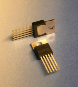 UC285 LDO Regulator 5A Adjustable 1.2-6V UC285T-ADJ - Picture 1 of 3