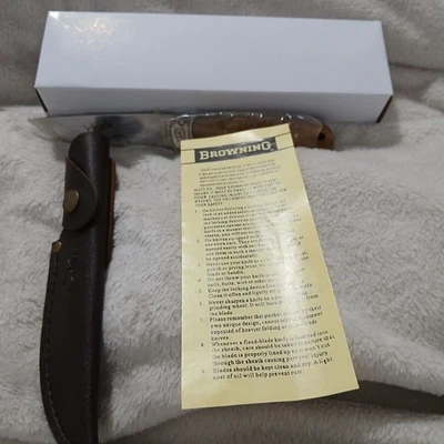  Cuchillo de caza Browning Whitetail Legacy con funda Foto 1 de 4