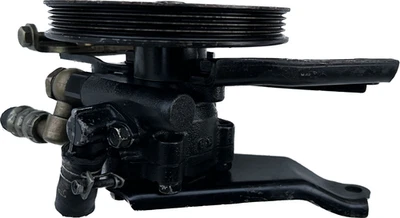 Pompa servosterzo diesel Nissan RD28 non turbo 2,8L 6 cilindri idraulica usata - Immagine 1 di 4