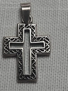 SCRAP STERLING SILVER CROSS 4.7 GRAMS - Picture 1 of 7