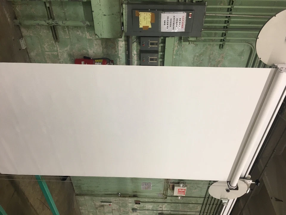 pantalla solar 36x66,52 1/2x110,68x66 blanco,blanco arena y gris blanco  Foto 1 de 4