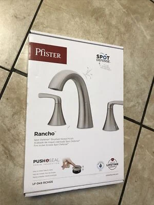 Grifo de baño Pfister Rancho 2 manijas 8" amplio + defensa de puntos de empuje y sellado Foto 1 de 4