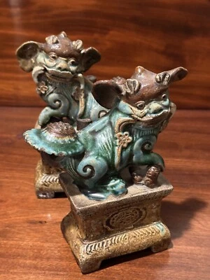 Soportes de palo Joss de gres Shiwan horno Qing Nanfeng dinastía Ming a principios Foto 1 de 4