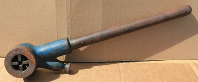 Toledo Pipe Threader 00 Ratchet Head W/ 1/8" Die Head - Image 1 of 4