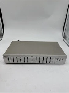 AKAI EA-G30 BAND STEREO GRAPHIC EQUALIZER.    s6 - Picture 1 of 12
