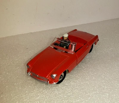 CORGI Toys  MG    Cabrio  code 3 - Bild 1 von 3