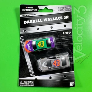 NASCAR Authentics: DARRELL WALLACE JR #43 | 2019 Wave 05 | Escala 1:87 - Imagen 1 de 5