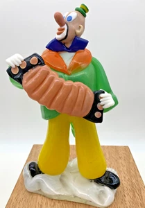SELTEN VTG 1950er Zelezny Brod Glashütte Tschechoslowakei Clown spielt Akkordeon EG - Bild 1 von 17