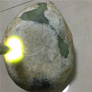 Muestra de jadeíta de 15,36 kg - corte crudo áspero natural de un tipo de jade G671 - Imagen 1 de 9