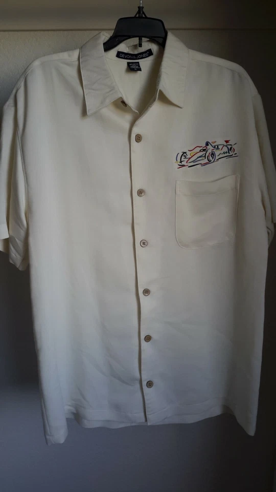 Camisa Devon & Jones Para Hombre Talla XL Manga Corta Bordada Coche de Carreras Usada en Excelente Condición Foto 1 de 4
