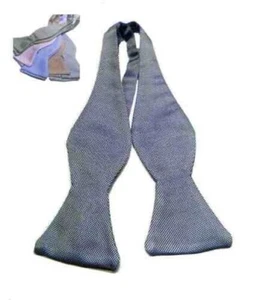 Moscas de seda azul para hombre, posiblemente con bolso a juego - Imagen 1 de 2